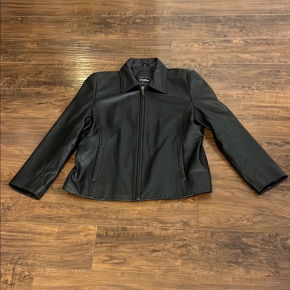 Outbrook Black Leather Women's Jacket - Picture 13 of 16